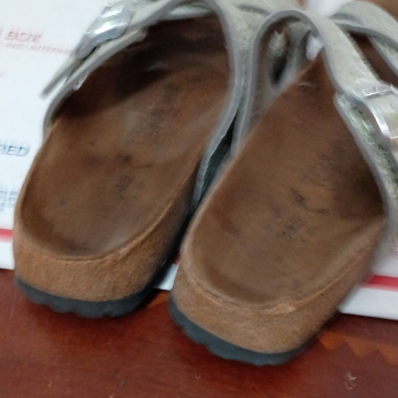 Birkenstock Birkis Stylish Women's Sandals with Silver Accents Size 38/7 - Picture 7 of 10